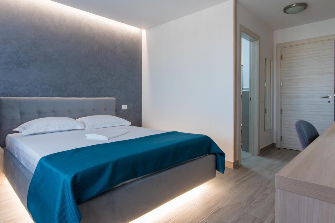 Turquoise Boutique Hotel Navodari Exterior photo