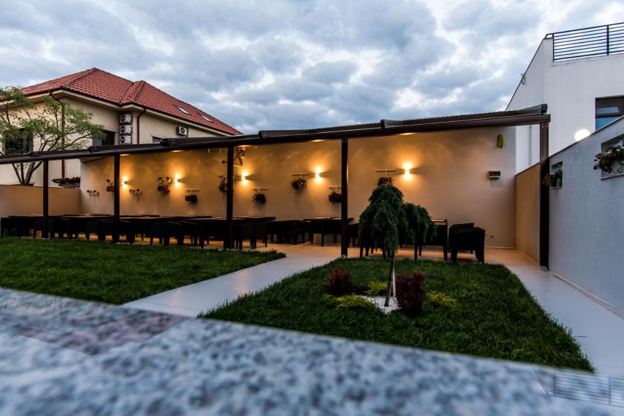 Turquoise Boutique Hotel Navodari Exterior photo