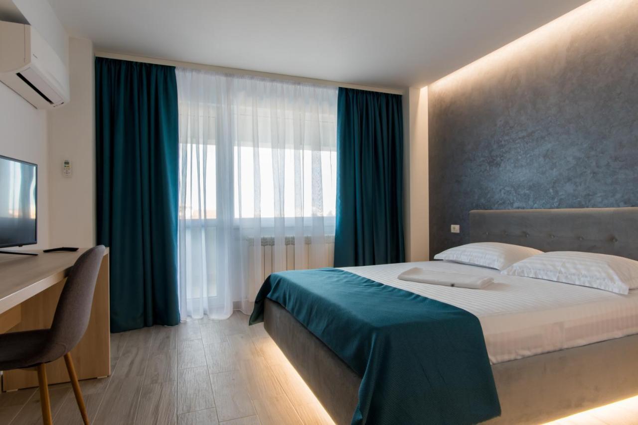 Turquoise Boutique Hotel Navodari Exterior photo