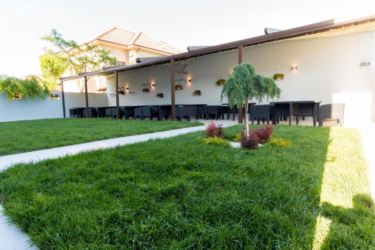 Turquoise Boutique Hotel Navodari Exterior photo